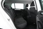 Valkoinen Viistoperä, Volkswagen Golf – GJE-735, kuva 13