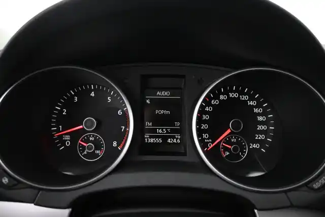 Valkoinen Viistoperä, Volkswagen Golf – GJE-735