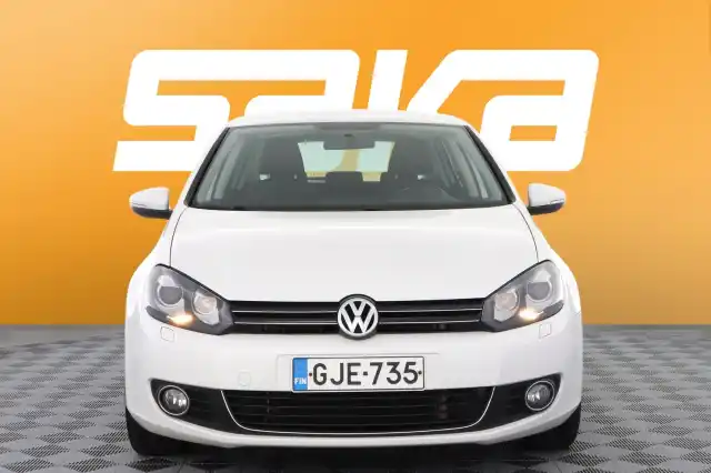 Valkoinen Viistoperä, Volkswagen Golf – GJE-735