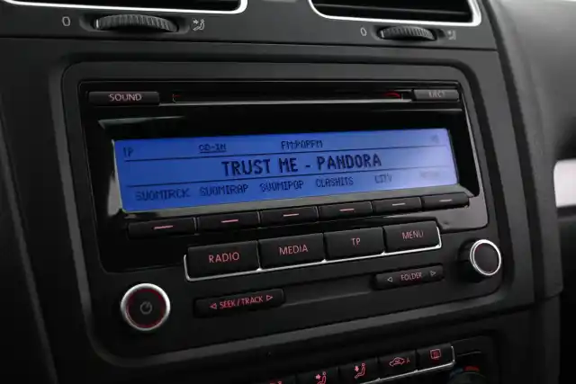 Valkoinen Viistoperä, Volkswagen Golf – GJE-735