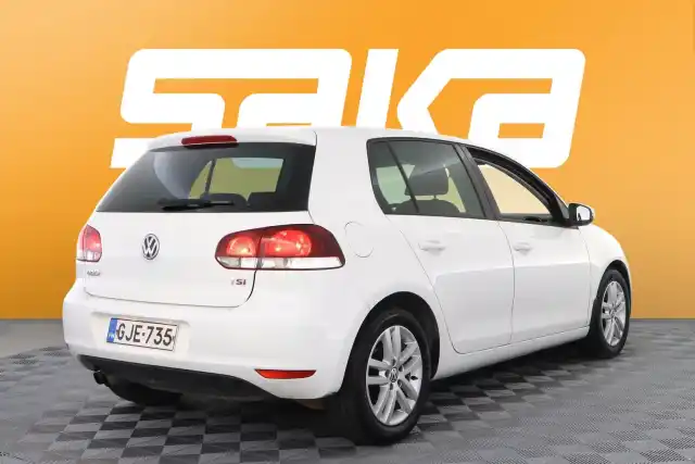 Valkoinen Viistoperä, Volkswagen Golf – GJE-735