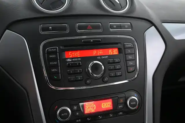 Musta Sedan, Ford Mondeo – GJI-613