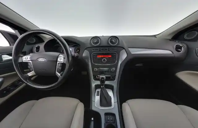 Musta Sedan, Ford Mondeo – GJI-613