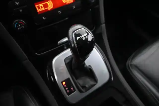 Valkoinen Tila-auto, Ford S-Max – GJK-210