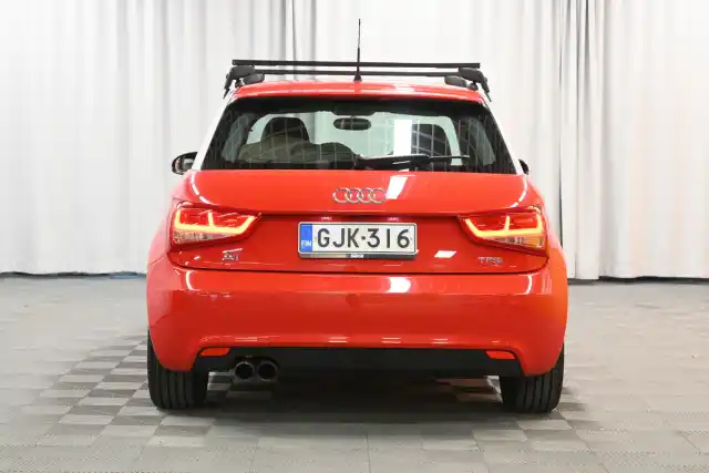 Punainen Viistoperä, Audi A1 – GJK-316