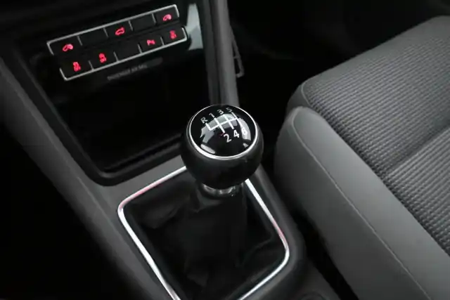 Harmaa Tila-auto, Volkswagen Sharan – GJK-435