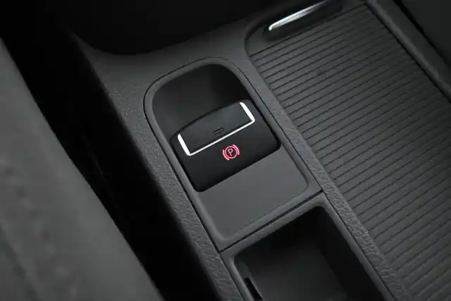 Harmaa Tila-auto, Volkswagen Sharan – GJK-435
