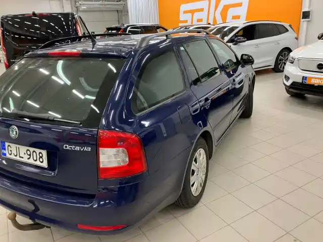 Sininen Farmari, Skoda Octavia – GJL-908