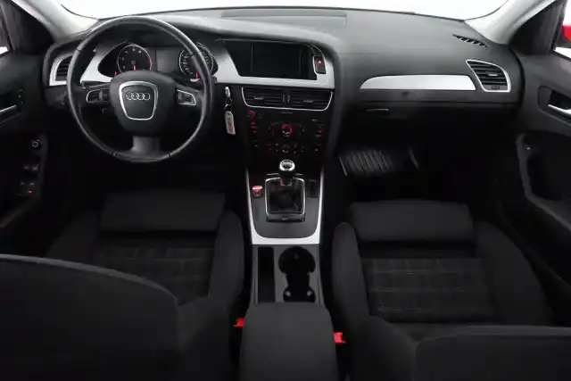 Punainen Farmari, Audi A4 – GJM-755