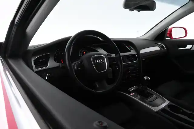 Punainen Farmari, Audi A4 – GJM-755