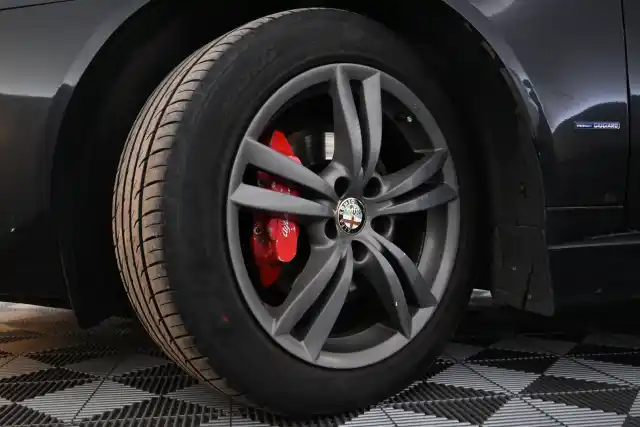 Musta Farmari, Alfa Romeo 159 – GJN-340
