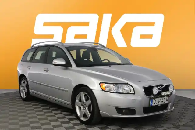 Harmaa Farmari, Volvo V50 – GJP-404