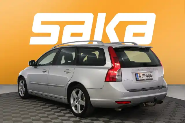 Harmaa Farmari, Volvo V50 – GJP-404