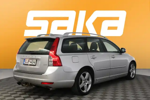 Harmaa Farmari, Volvo V50 – GJP-404