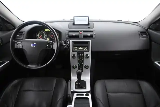 Harmaa Farmari, Volvo V50 – GJP-404