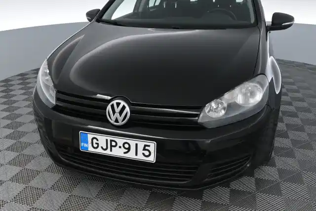 Musta Viistoperä, Volkswagen Golf – GJP-915