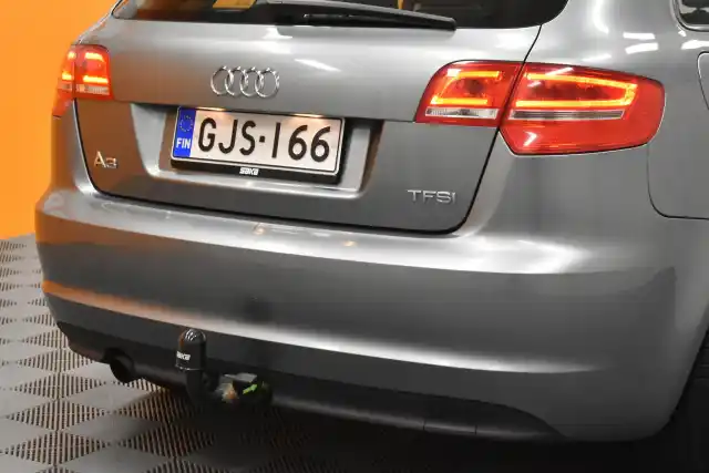 Harmaa Viistoperä, Audi A3 – GJS-166