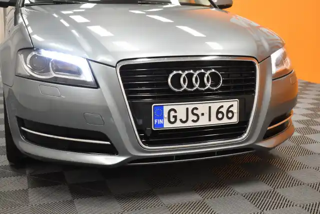 Harmaa Viistoperä, Audi A3 – GJS-166