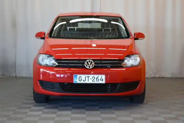 Punainen Tila-auto, Volkswagen Golf Plus – GJT-264