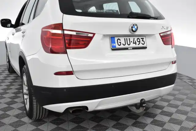 Valkoinen Maastoauto, BMW X3 – GJU-493