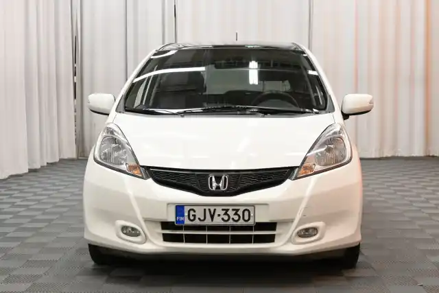 Valkoinen Viistoperä, Honda Jazz – GJV-330