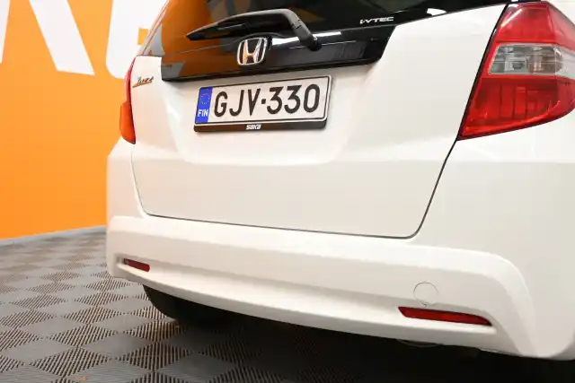 Valkoinen Viistoperä, Honda Jazz – GJV-330