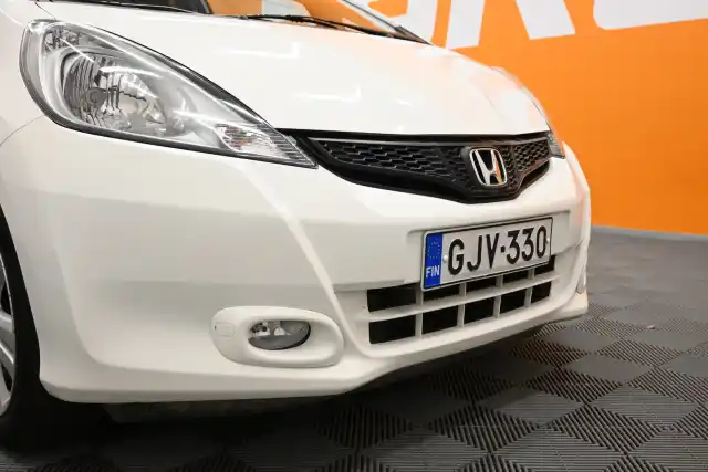 Valkoinen Viistoperä, Honda Jazz – GJV-330