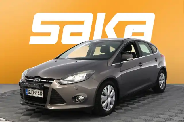 Ruskea Viistoperä, Ford Focus – GJX-848