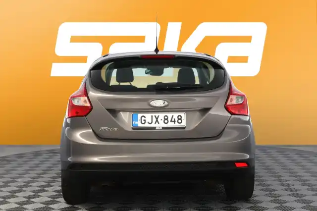 Ruskea Viistoperä, Ford Focus – GJX-848