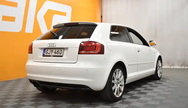 Valkoinen Viistoperä, Audi A3 – GJY-460