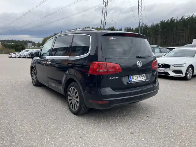 Musta Tila-auto, Volkswagen Sharan – GJY-529