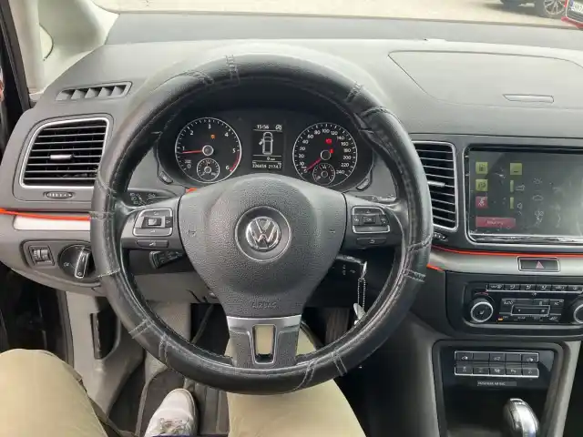 Musta Tila-auto, Volkswagen Sharan – GJY-529
