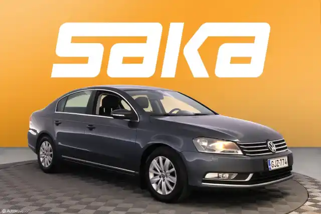Harmaa Sedan, Volkswagen Passat – GJZ-774