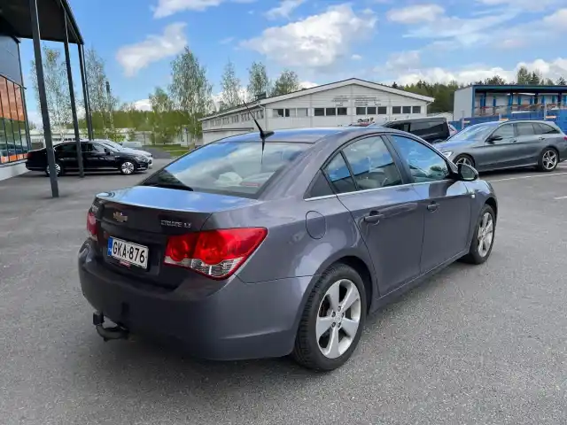 Harmaa Sedan, Chevrolet Cruze – GKA-876