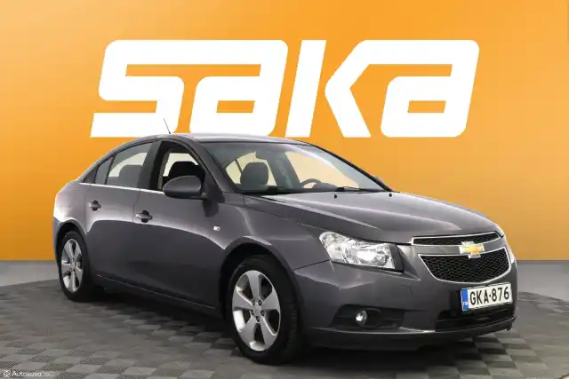 Harmaa Sedan, Chevrolet Cruze – GKA-876