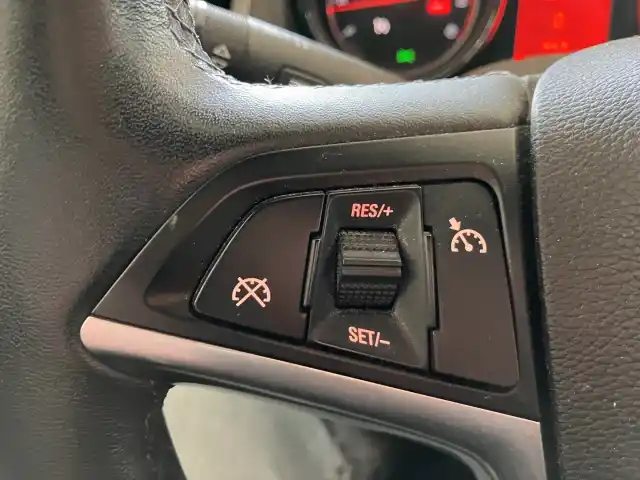 Hopea Farmari, Opel Astra – GKB-792