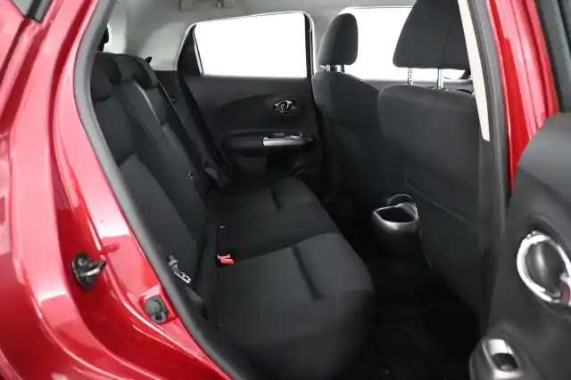 Punainen Viistoperä, Nissan Juke – GKE-189