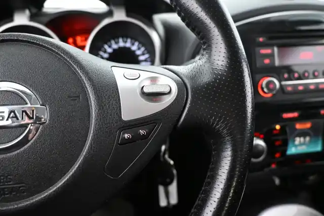 Punainen Viistoperä, Nissan Juke – GKE-189