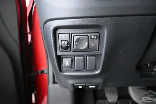 Punainen Viistoperä, Nissan Juke – GKE-189