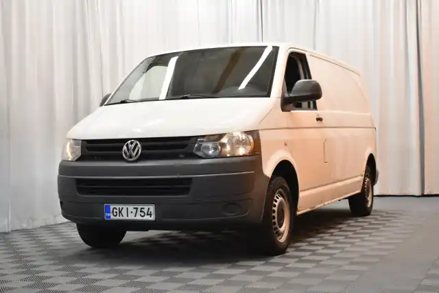 Valkoinen Pakettiauto, Volkswagen Transporter – GKI-754