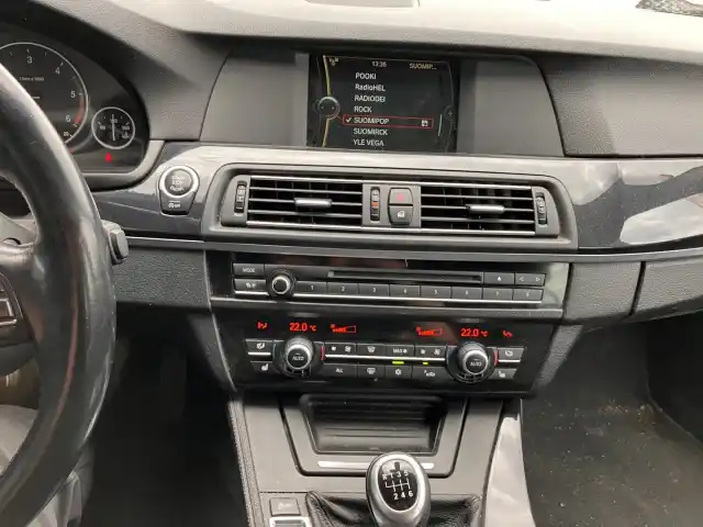 Beige Farmari, BMW 520 – GKI-941