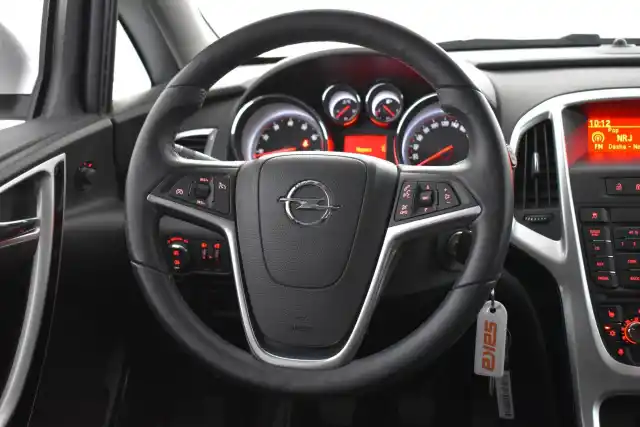 Valkoinen Farmari, Opel Astra – GKJ-949