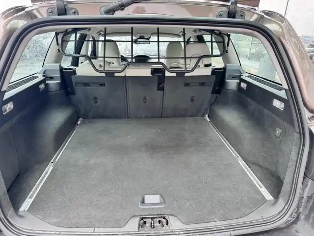Ruskea (beige) Farmari, Volvo XC70 – GKM-642