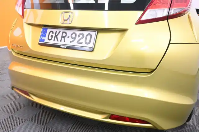 Keltainen Viistoperä, Honda Civic – GKR-920