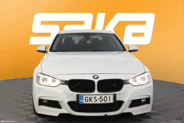 Valkoinen Sedan, BMW 328 – GKS-501