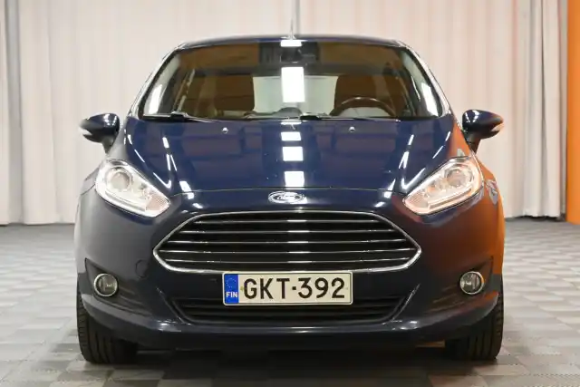 Sininen Viistoperä, Ford Fiesta – GKT-392