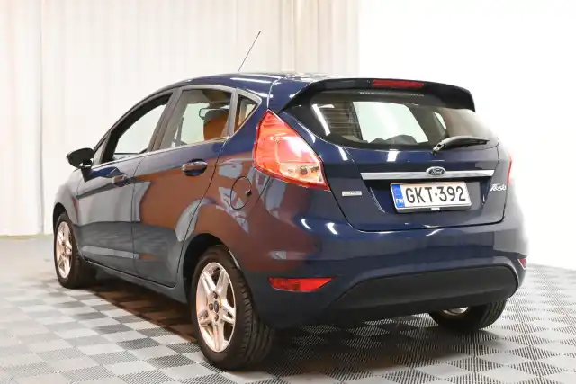 Sininen Viistoperä, Ford Fiesta – GKT-392