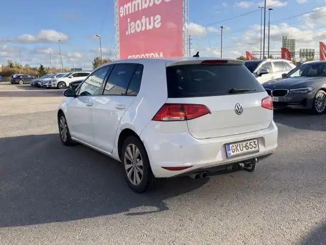 Valkoinen Viistoperä, Volkswagen Golf – GKU-653