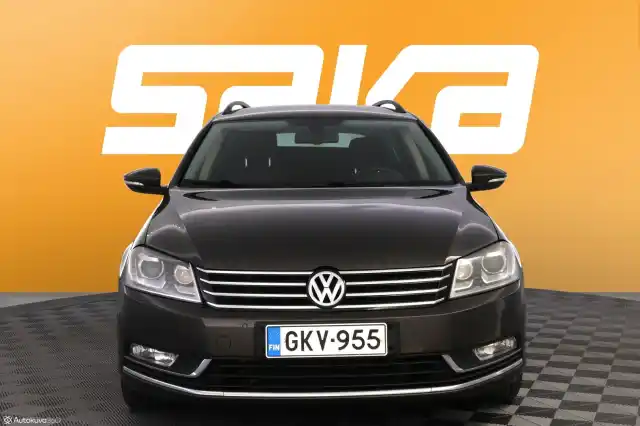 Ruskea Farmari, Volkswagen Passat – GKV-955