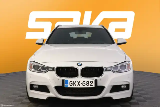 Valkoinen Farmari, BMW 320 – GKX-582